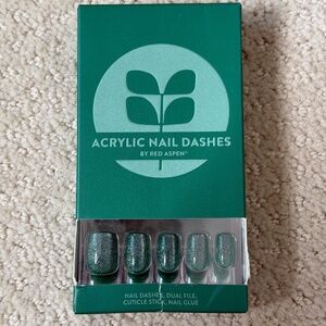 Brand New Red Aspen Enchanting Ezra Nail Set